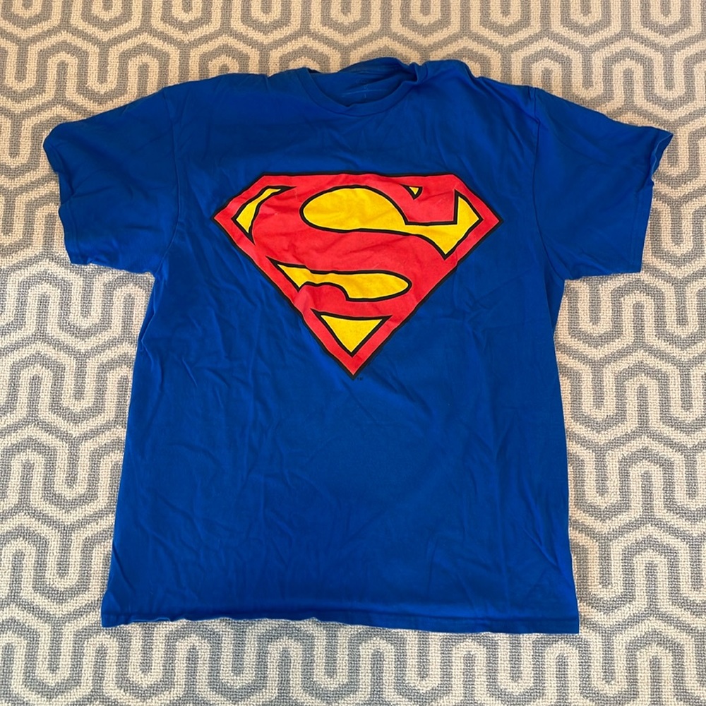 Superman DC Comics t shirt, blue, men’s large, good condition